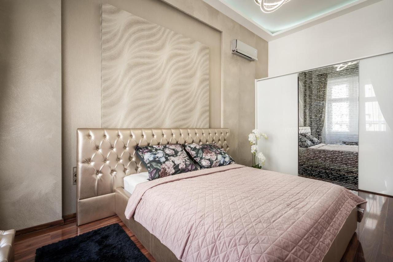Opera Luxury Apartment With Free Parking Budapest Exterior photo