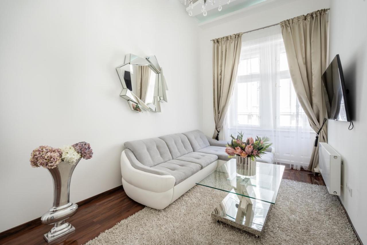 Opera Luxury Apartment With Free Parking Budapest Exterior photo
